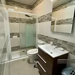 Apartmán Live, Laugh, Guest With Ac *