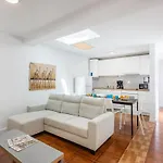 Live, Laugh, Guest With Ac Apartamento