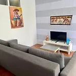Live, Laugh, Guest With Ac Apartman