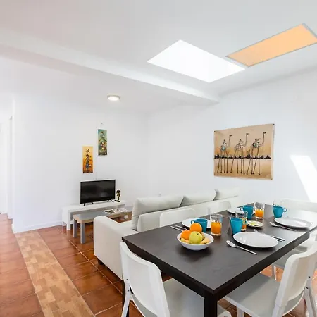 Live, Laugh, Guest With Ac Apartment *