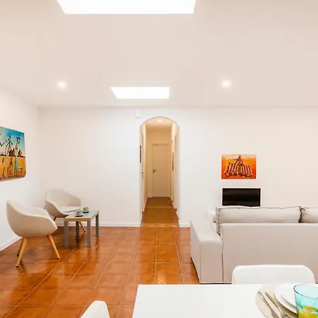Live, Laugh, Guest With Ac Apartment *