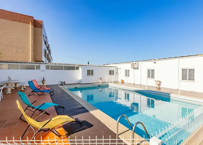 Apartment Live, Laugh, Guest With Ac *