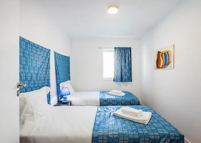 Live, Laugh, Guest With Ac Apartament