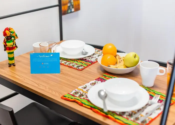 Live, Laugh, Guest With Ac