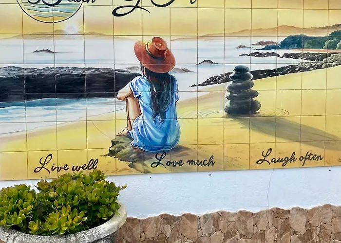 Live, Laugh, Guest With Ac